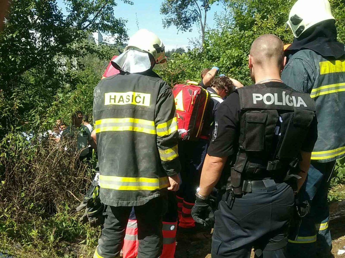 Bardejov, sídlisko Poštárka, zosuv pôdy, hasiči
