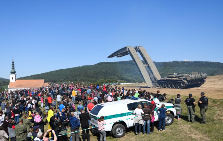 ARMÁDA: Oslavy Dňa Ozbrojených síl SR