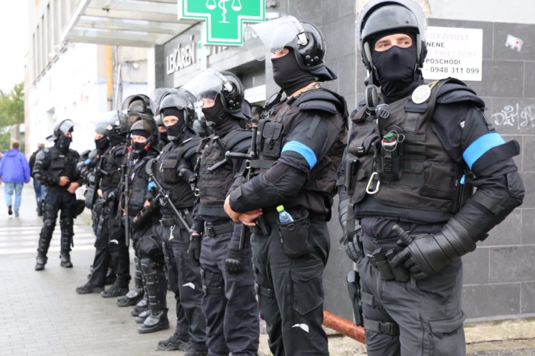 polícia, zápas Slovensko - Chorvátsko