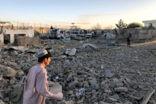 Afganistan, výbuch bomby, nemocnica