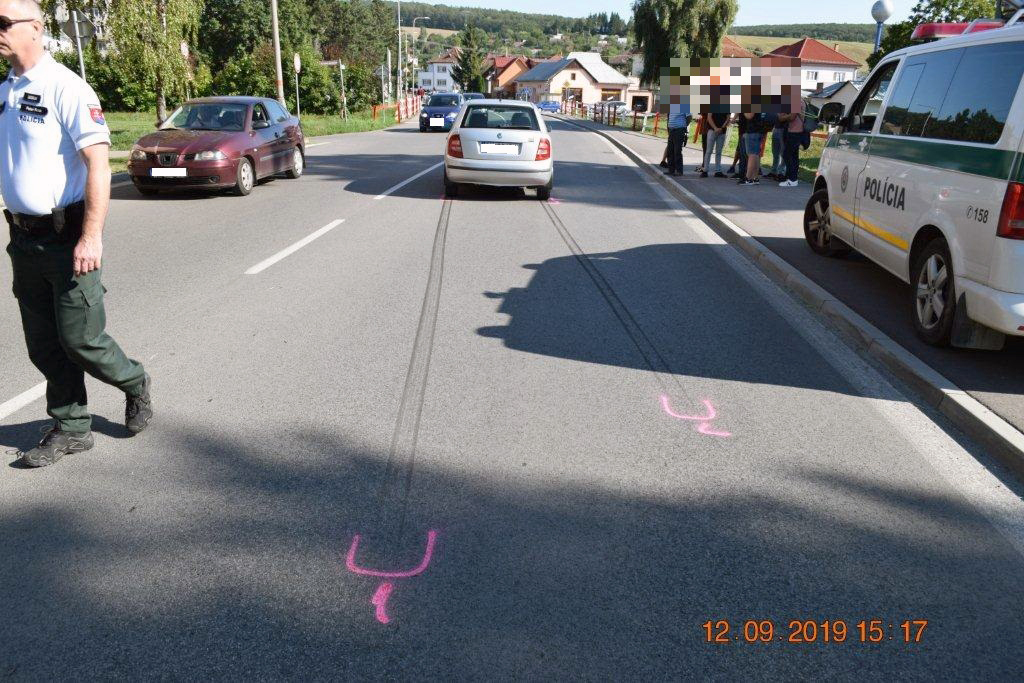 Dopravná nehoda, zrážka auta s chlapčekom