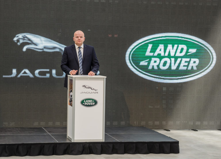 PRIEMYSEL: Slovenská premiéra Land Rover Defender