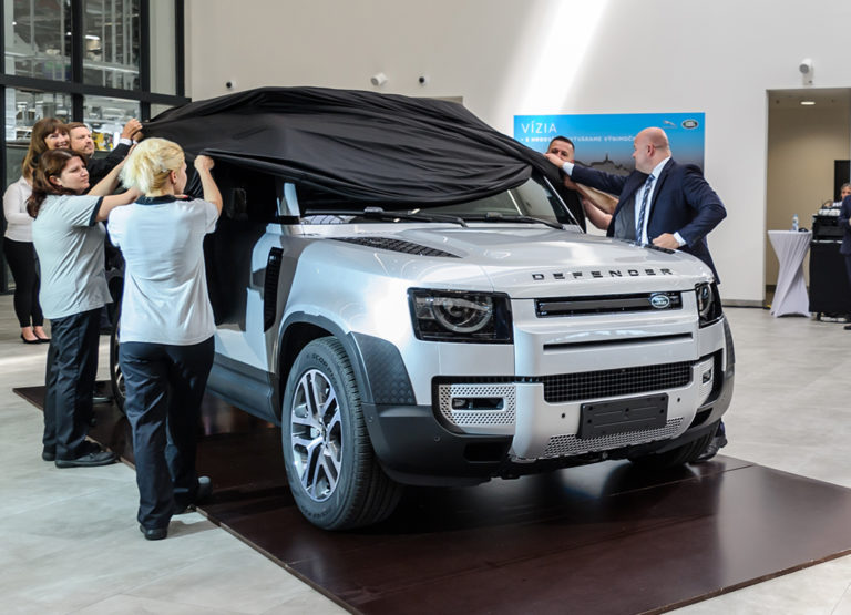 PRIEMYSEL: Slovenská premiéra Land Rover Defender
