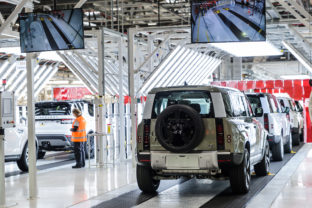 PRIEMYSEL: Slovenská premiéra Land Rover Defender