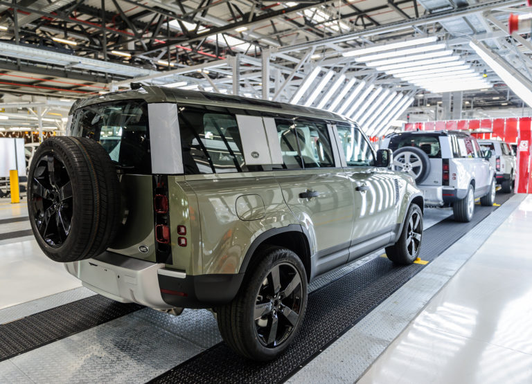 PRIEMYSEL: Slovenská premiéra Land Rover Defender