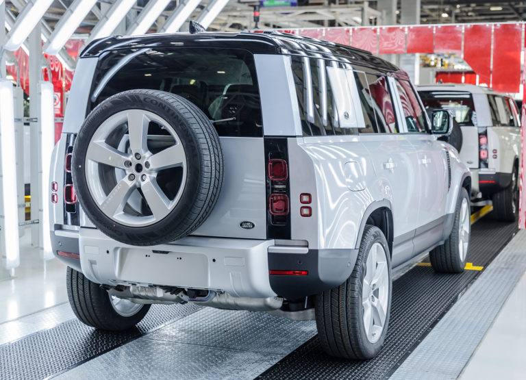 PRIEMYSEL: Slovenská premiéra Land Rover Defender