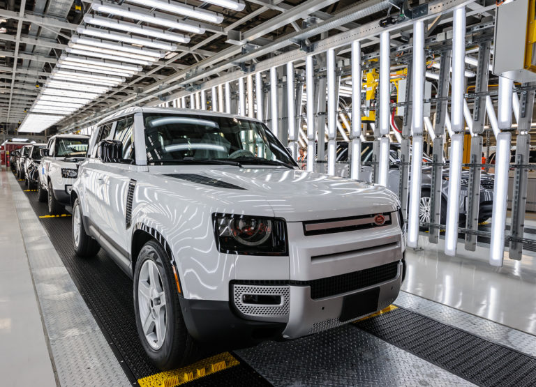 PRIEMYSEL: Slovenská premiéra Land Rover Defender