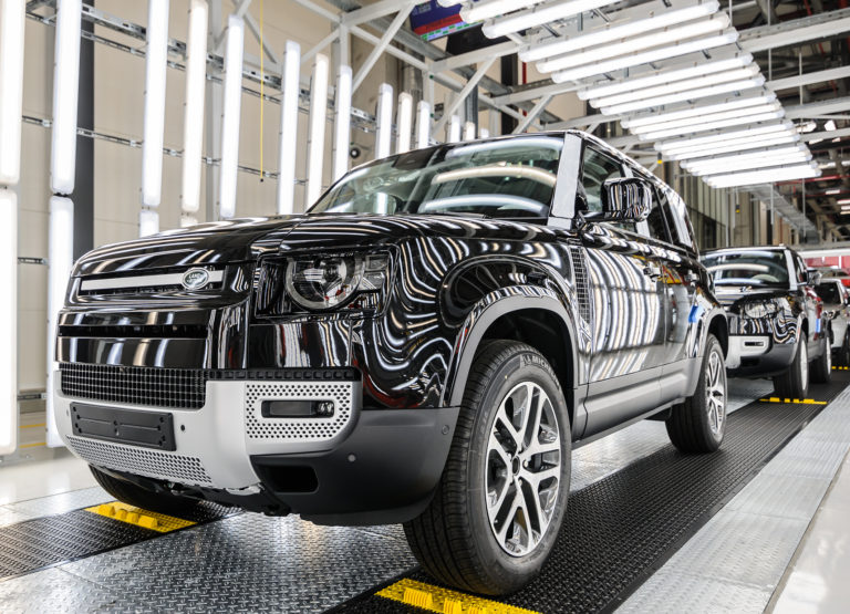 PRIEMYSEL: Slovenská premiéra Land Rover Defender