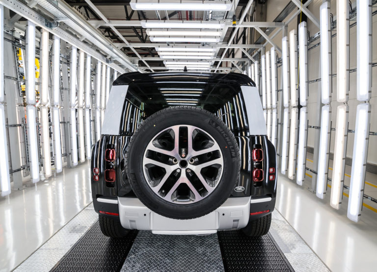 PRIEMYSEL: Slovenská premiéra Land Rover Defender