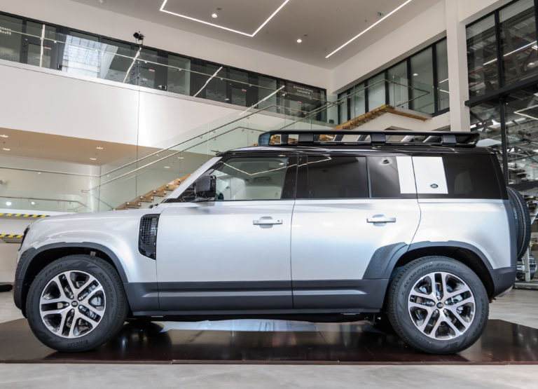 PRIEMYSEL: Slovenská premiéra Land Rover Defender