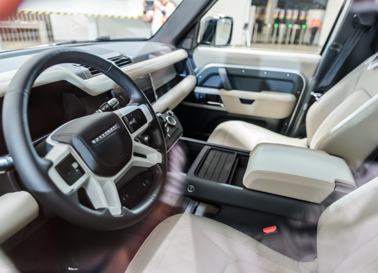 PRIEMYSEL: Slovenská premiéra Land Rover Defender