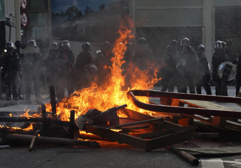 protesty v Hongkongu