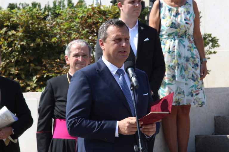 NR SR: Deň otvorených dverí, vztýčenie vlajky na stožiar