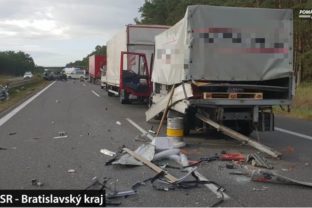 nehoda, diaľnica D2, smer Bratislava