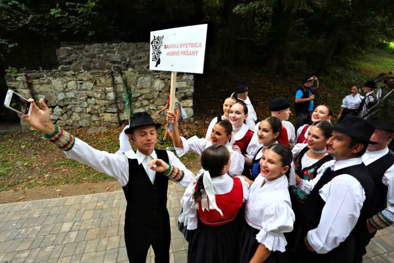 BANSKÁ BYSTRICA: Slovenský deň kroja