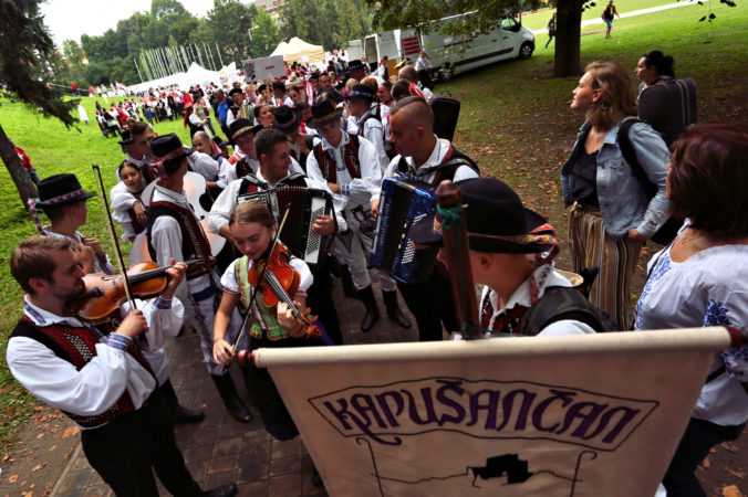 BANSKÁ BYSTRICA: Slovenský deň kroja