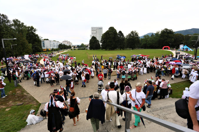 BANSKÁ BYSTRICA: Slovenský deň kroja