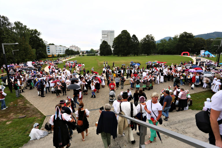 BANSKÁ BYSTRICA: Slovenský deň kroja
