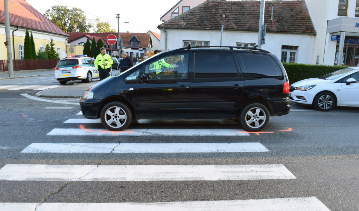 Nehoda, auto, kolobežka, Hlohovec