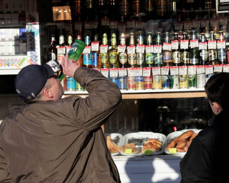 Rusko, alkohol
