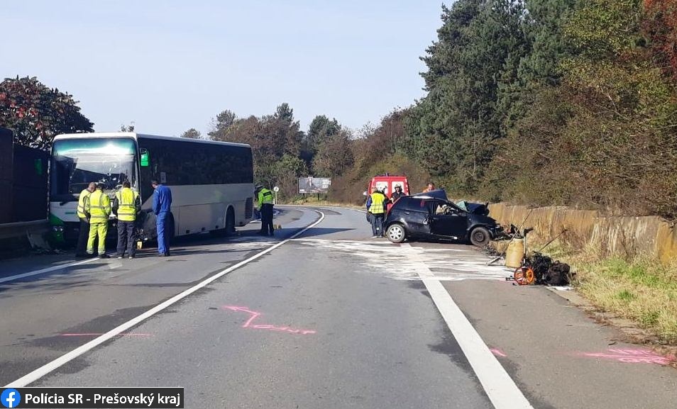 tragická dopravná nehoda, Hendrichovce, Fiat Punto, autobus
