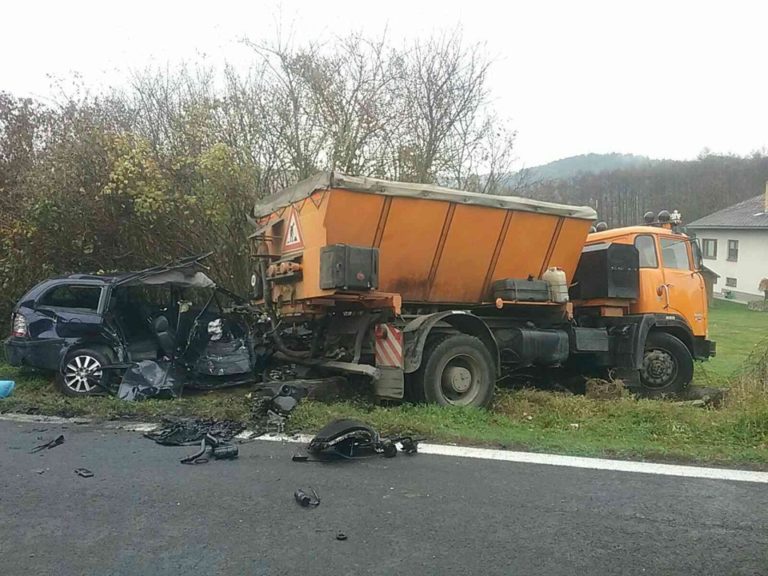 Nehoda, Giraltovce, Škoda Octavia, nákladné auto