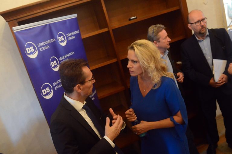 DEMOKRATICKÁ STRANA: Kongres strany