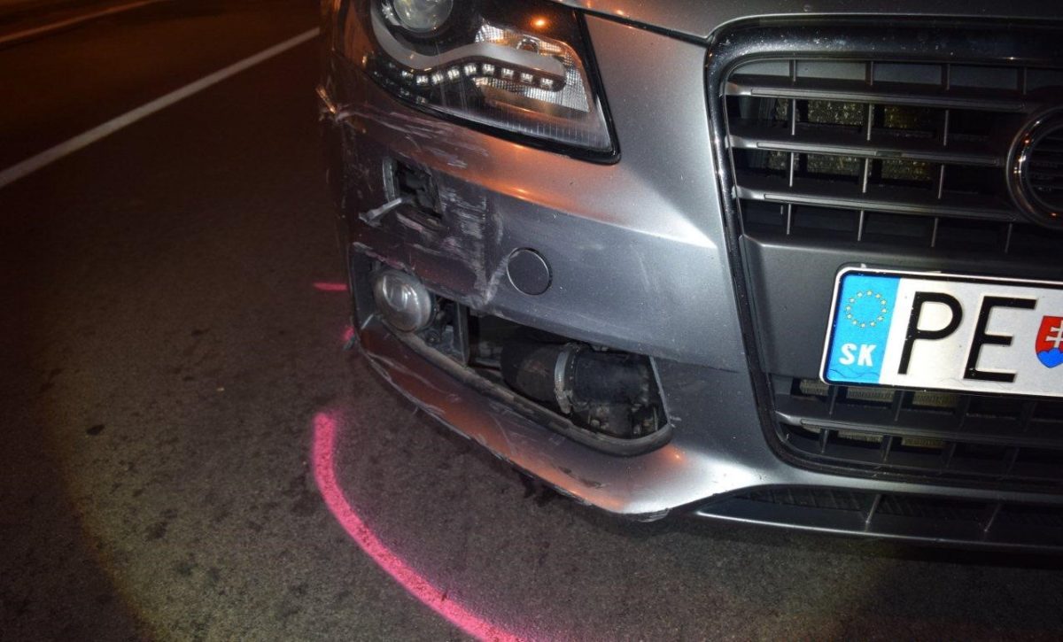 Vážna dopravná nehoda, zrážka auta s cyklistom