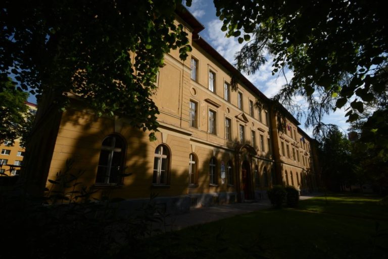 Gymnázium Pavla Országa Hviezdoslava