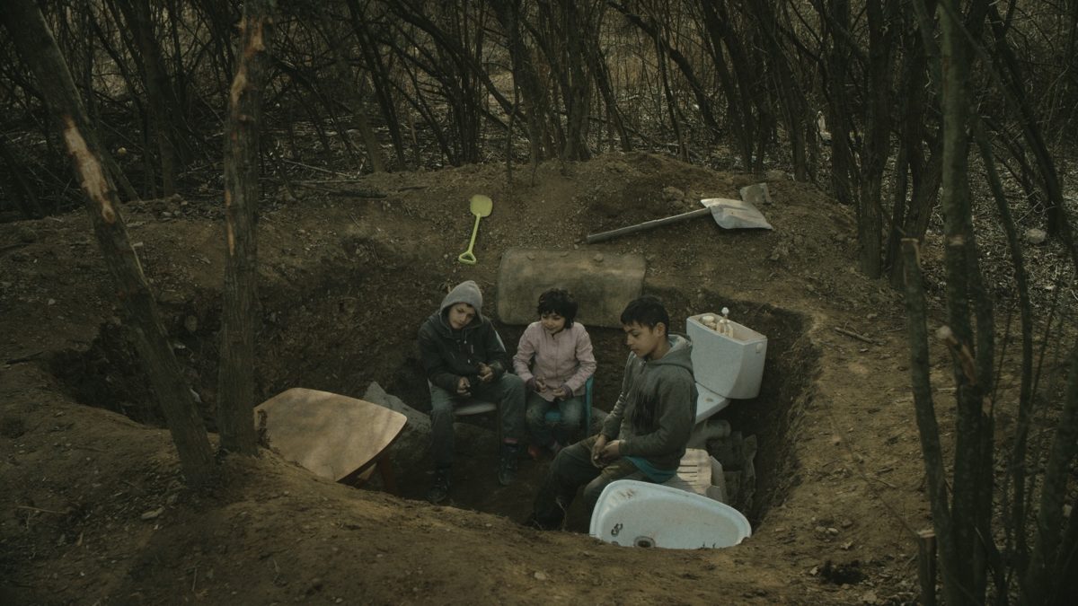 Hluche dni_roman kristian karmen cpartizanfilm.jpg