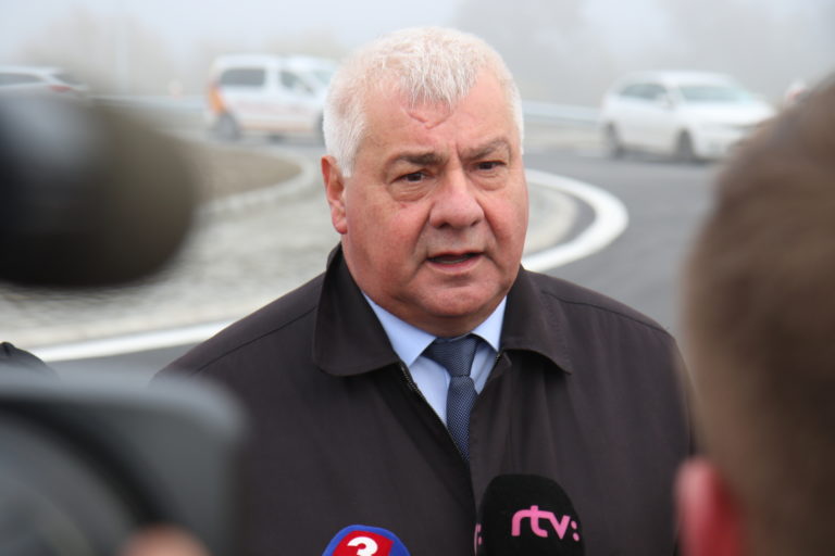 Arpád Érsek, križovatka za Dunajskou Lužnou