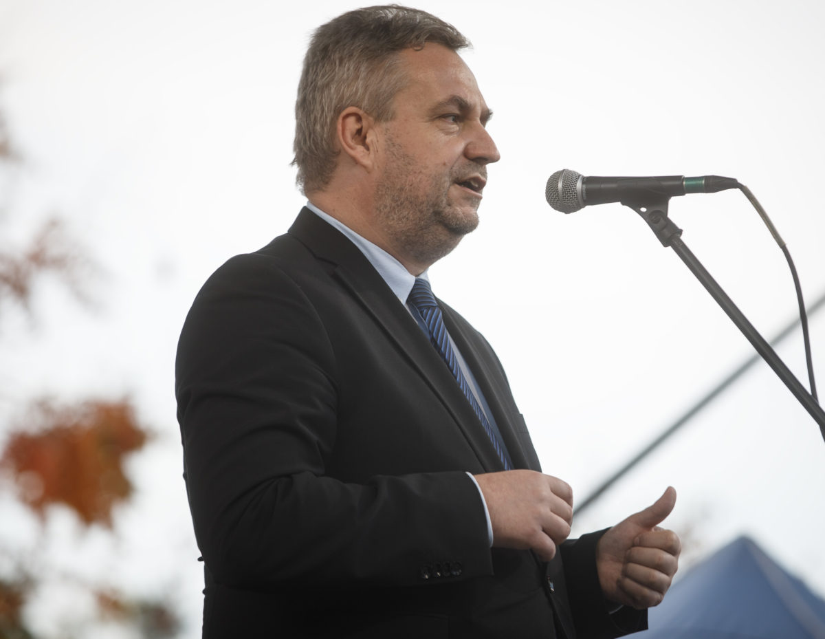 Spoločne PROTI mafiánskemu štátu, Dostál
