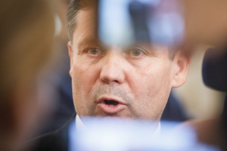 Prezidentka Zuzana Čaputová, vymenovanie ústavných sudcov, Peter Straka