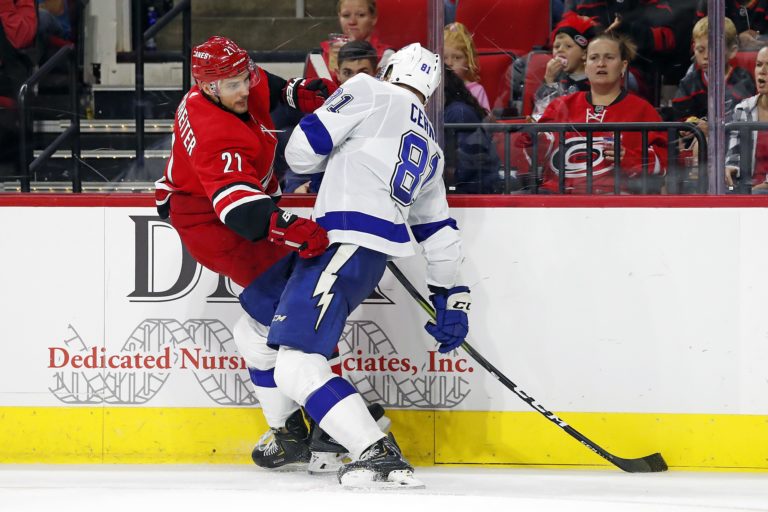 Nino Niederreiter, Erik Černák, NHL, Tampa Bay Lightning, Carolina Hurricanes