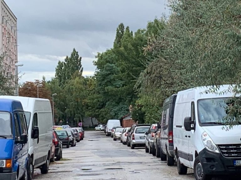 Parkovanie na Podnikovej ulici