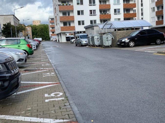 Parkovanie na Nobelovej ulici
