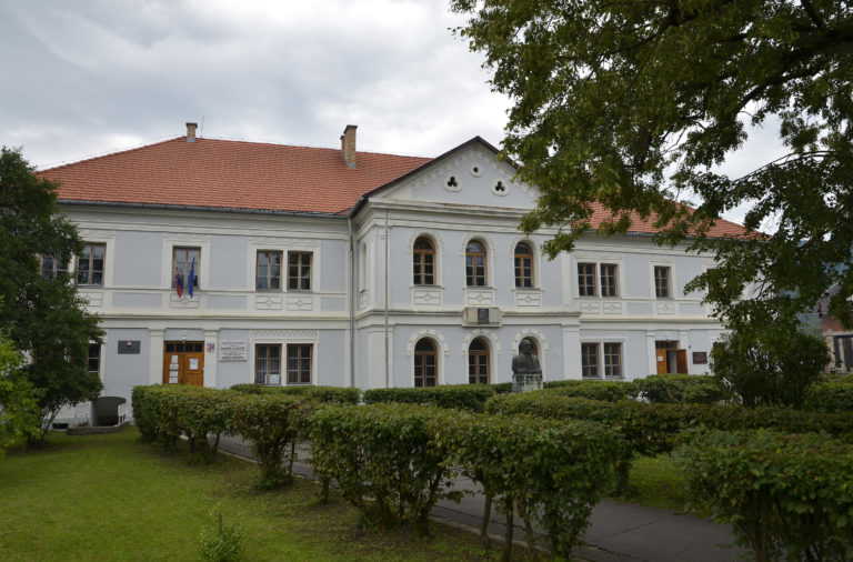 Prvé slovenské literárne gymnázium, Revúca