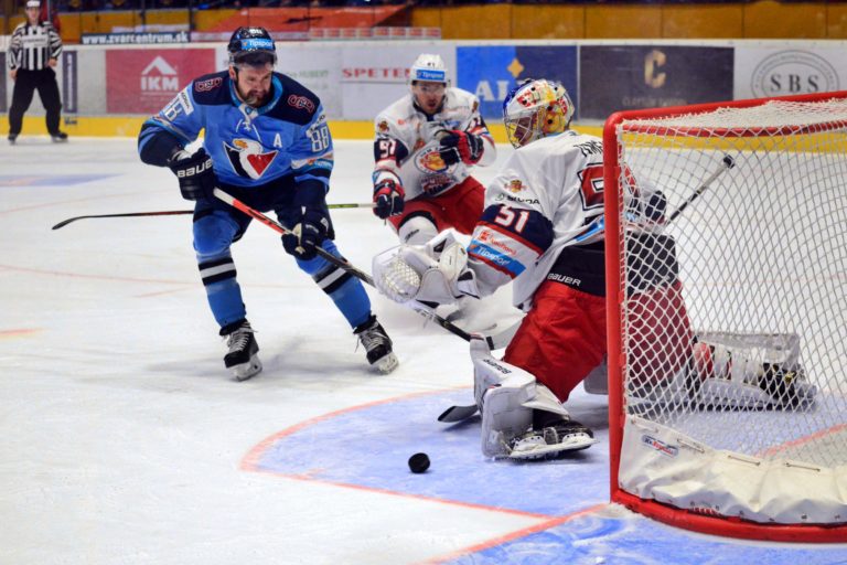 HOKEJ TL: Zvolen - Bratislava