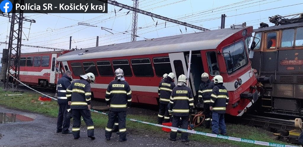 Zrážka vlaku s lokomotívou