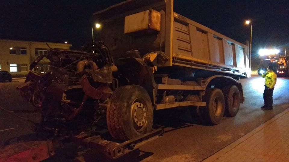 NITRA: Tragická nehoda autobusu a kamióna