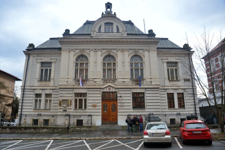 SÚDY: Rozhodovanie o väzbe exriaditeľa Tiposu