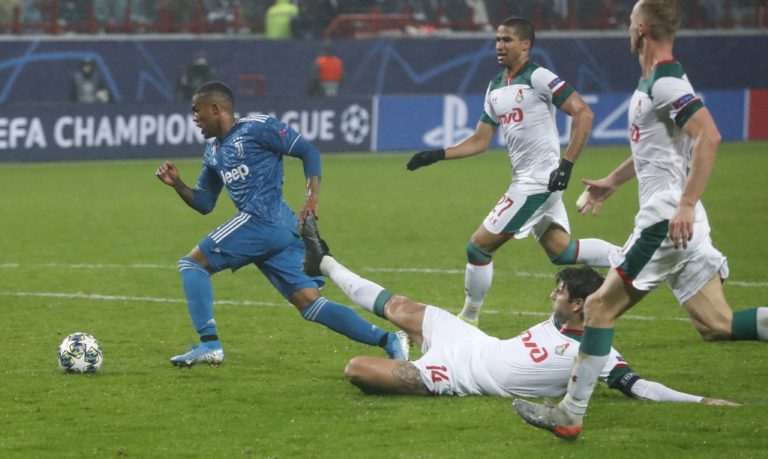 Douglas Costa, Liga majstrov, Juventus Turín, Lokomotiv Moskva