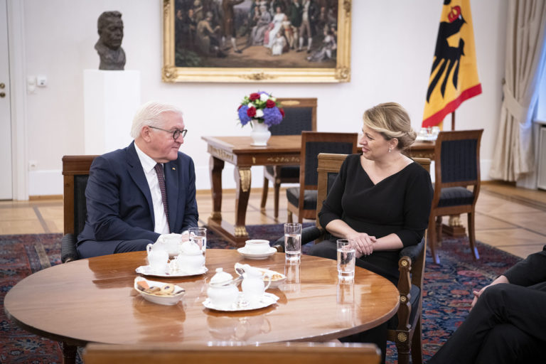 Zuzana Čaputová, Berlínsky múr
