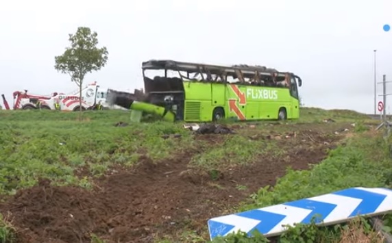 Havária, autobus, Flixbus, Amiens