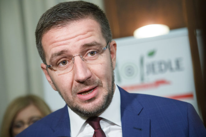 Emil Macho, Hovorme o jedle