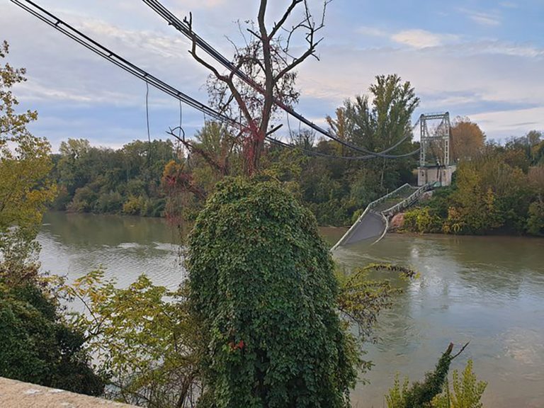 Pád mosta, Toulouse, Francúzsko
