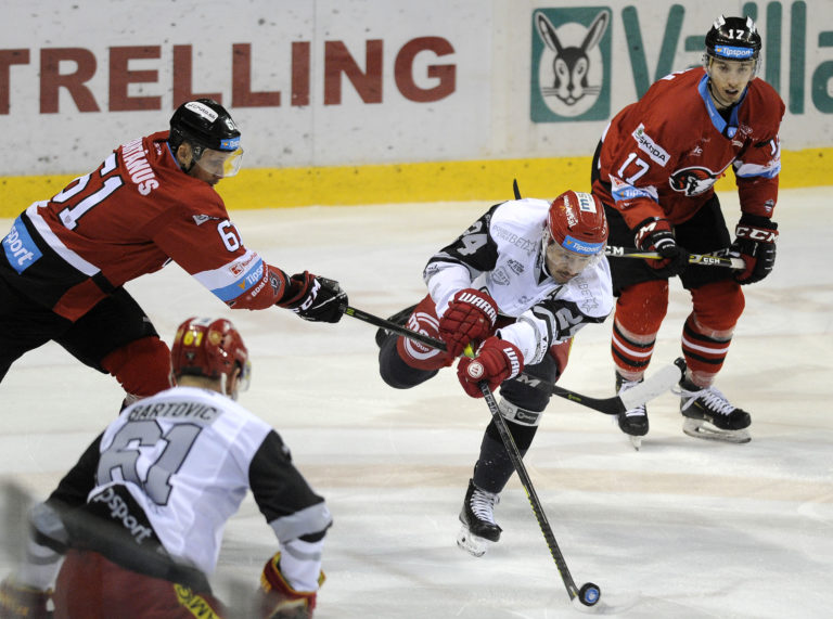 HOKEJ TL: Trenčín - Banská Bystrica