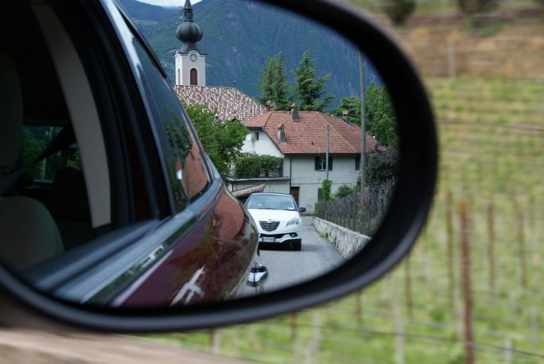Uzavretie dvoch ciest súbežne by skomplikovalo dopravnú situáciu ľuďom z priľahlých obcí