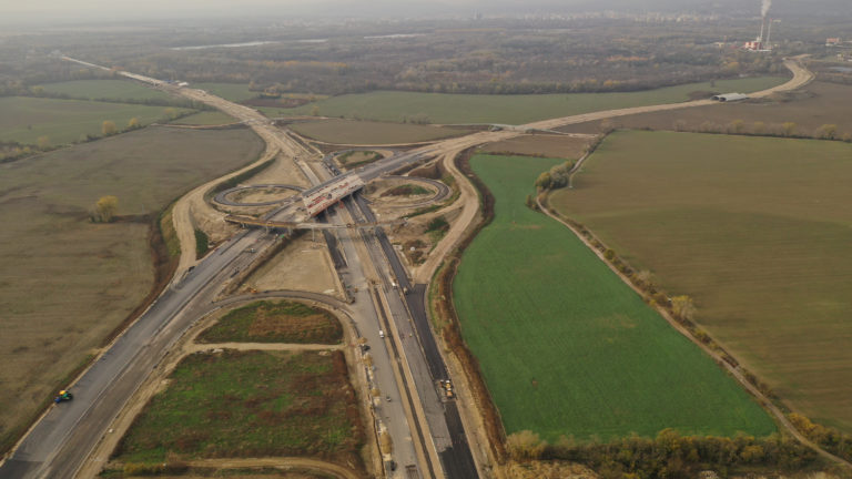 DOPRAVA: Pokračovanie výstavby D4R7