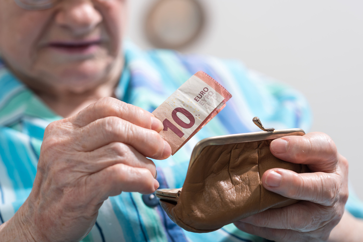 Sociálna poisťovňa minula na dôchodky za prvé dva mesiace v roku o 211 miliónov viac než vlani